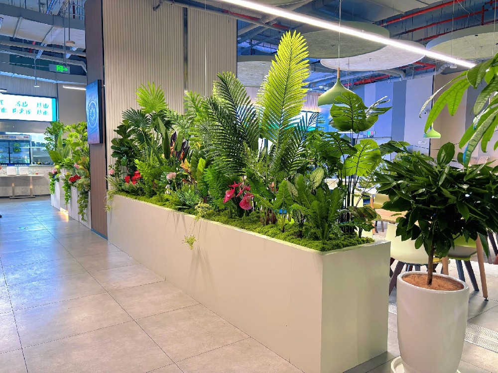苏州三棵树园艺餐饮卡座隔断案例｜昆山砂锅小镇仿真绿植花箱隔断，低成本打造门店氛围感